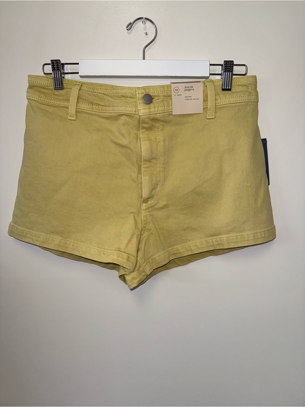 NWT Universal Threads (10) Brand New Yellow Hi Rise Fitted Hip & Slim Leg Shorts